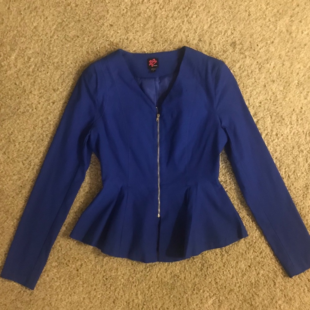 2B by Bebe Peplum Top
